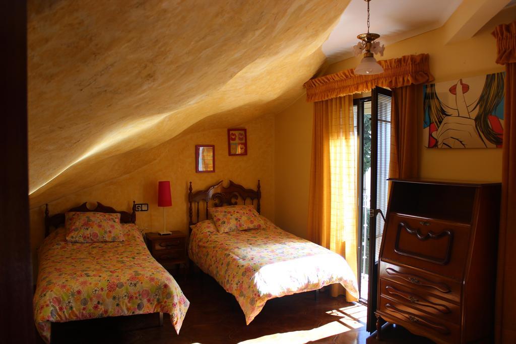 Casa Rural Cuevas Del Sol Setenil De Las Bodegas Oda fotoğraf